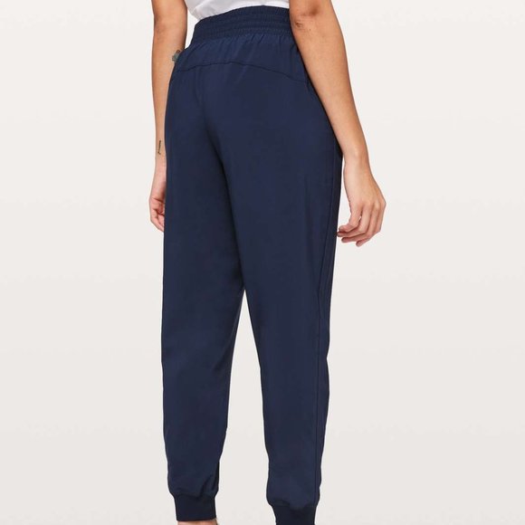 Lululemon Wanderer Jogger Full Length - Picture 4 of 16